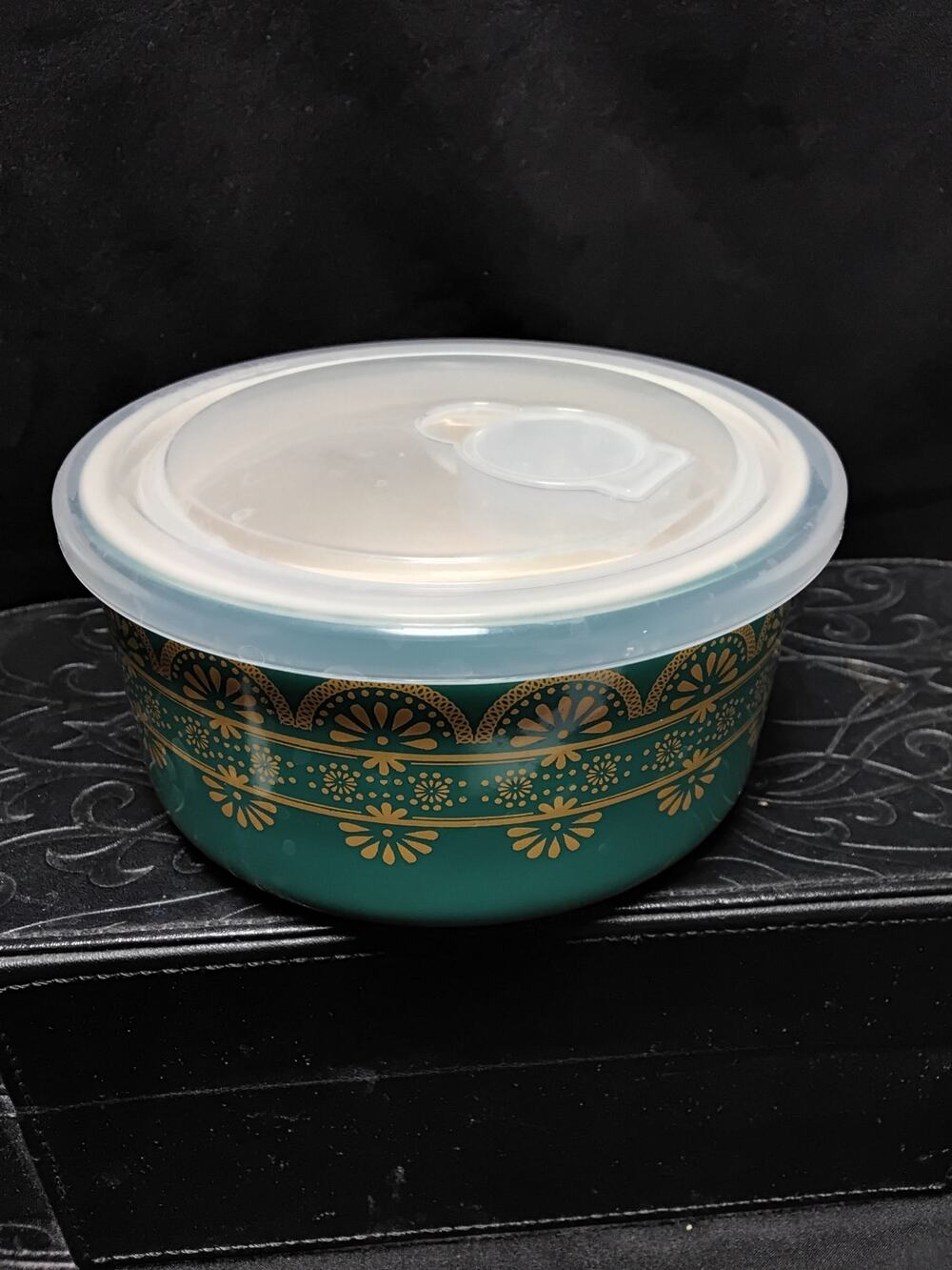 The Pioneer Woman small storage bowl with lid discontinued